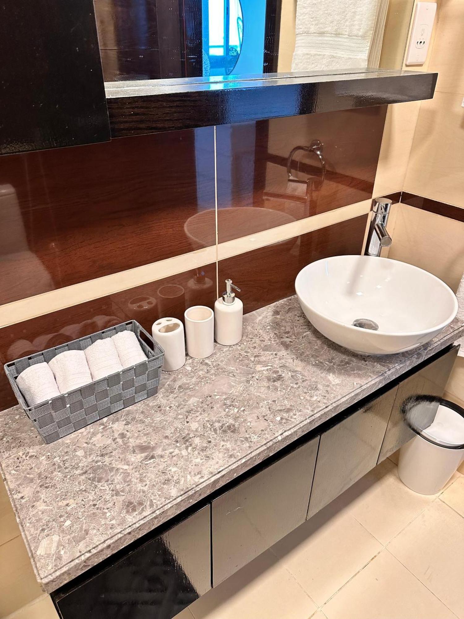 Wonderful Two Bed Room With Full Marina View Dubai Buitenkant foto